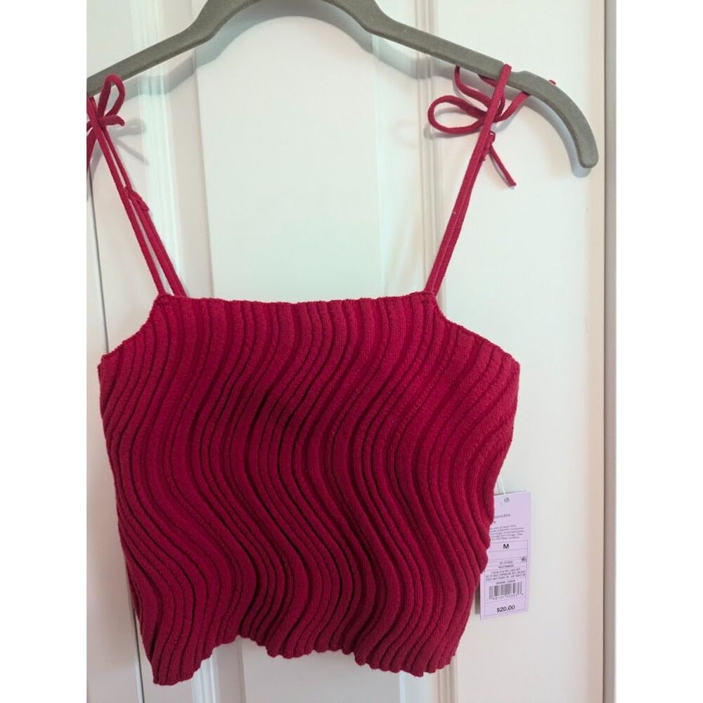 NWT Wild Fable textured wavy crop tank top Medium red football season